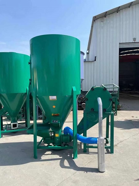 小型飼料粉碎機(jī) 飼料生產(chǎn)過程中粉碎工段的幾點(diǎn)建議 。