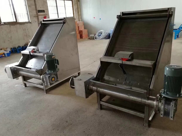 飼料粉碎攪拌機(jī) 飼料粉碎攪拌機(jī)